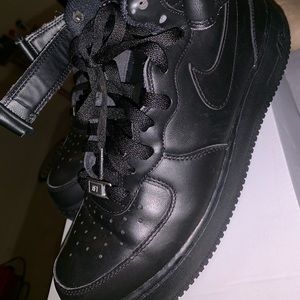 Used Air Force 1 ( Size 9 )